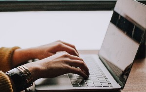 What Is Catfishing? Warning Signs & Protection Tips