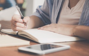 What’s the Difference Between a Computer Virus and a Worm?