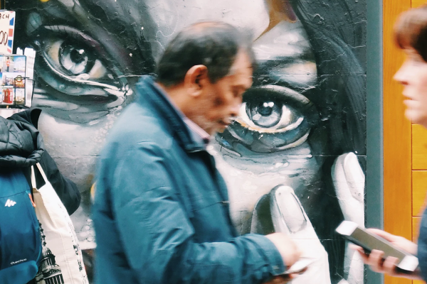 How Marketers and Social Media Can Influence Our Decisions